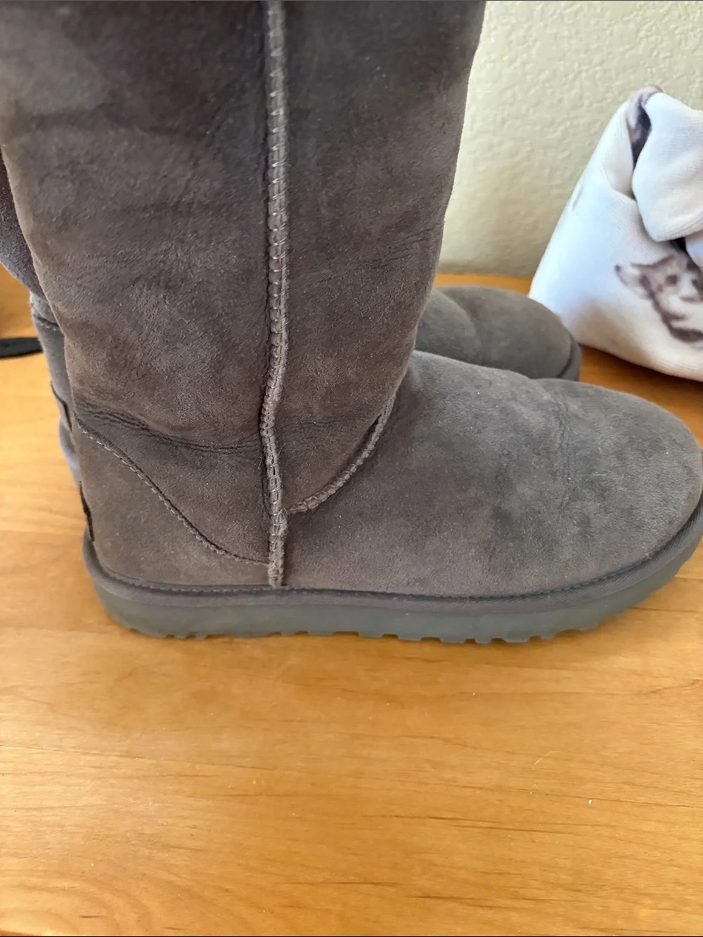 UGG Classic Short Shearling-Lined Winter Boots in Gray